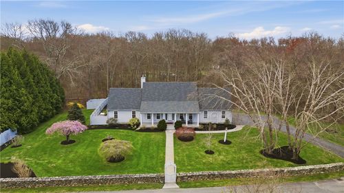 9 Austin Ln, Little Compton, RI, 02837-1648 | Card Image