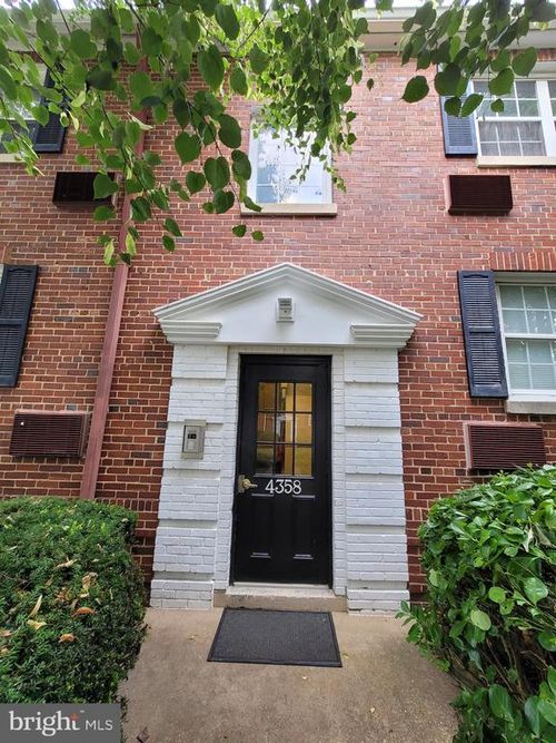 43582-4358 N Pershing Dr, ARLINGTON, VA, 22203-2830 | Card Image