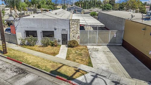 9516 Rayo Ave, South Gate, CA, 90280-5228 | Card Image