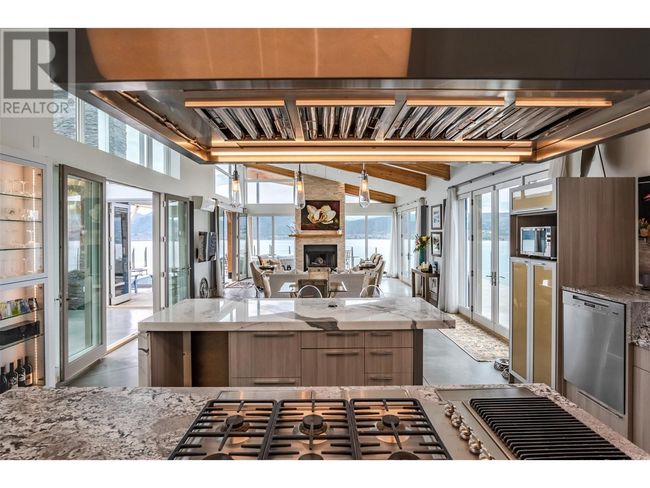 2185 Naramata Rd, House other with 3 bedrooms, 5 bathrooms and 1 parking in Naramata BC | Image 10