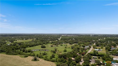 210 Julia St, Yoakum, TX, 77995-2318 | Card Image