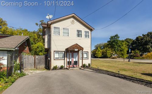 3020 Grove Street, Keego Harbor, MI, 48320 | Card Image