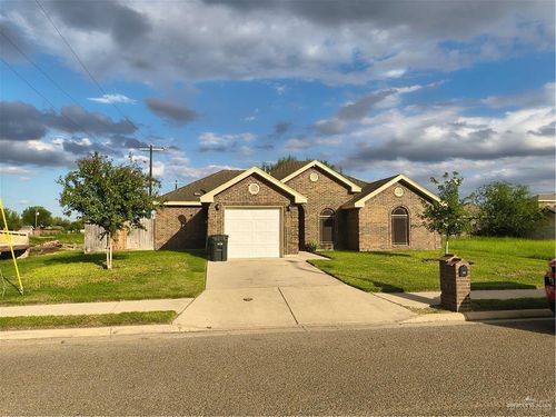 215 S Moorefield Rd, Mission, TX, 78572-3951 | Card Image