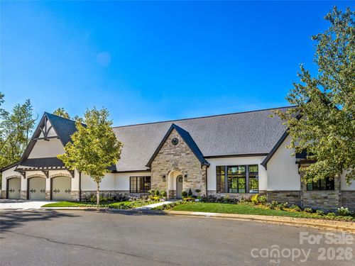 21 Evian Ct, Asheville, NC, 28804-0021 | Card Image