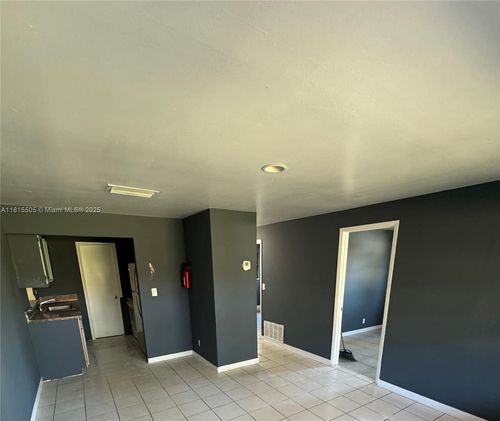 5640 Nw 15th St, Lauderhill, FL, 33313-5563 | Card Image