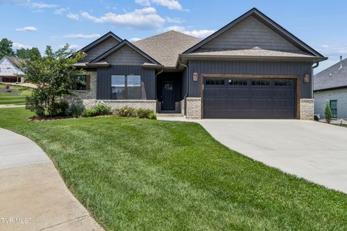 882 Gardenia Drive, Johnson City, TN, 37615 | Card Image