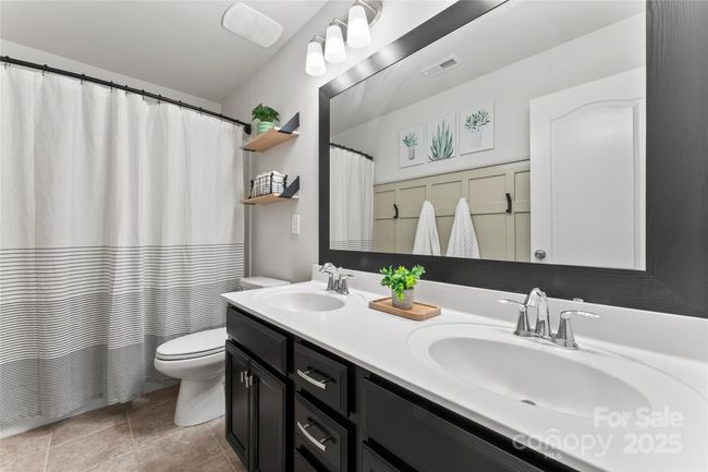 Another full bath | Image 24