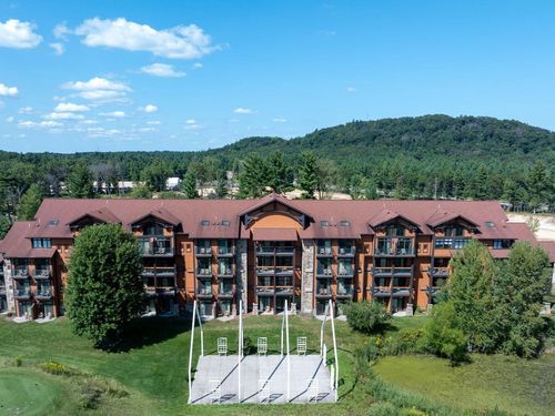 7426-2504 River Rd, Wisconsin Dells, WI, 53965-9062 | Card Image