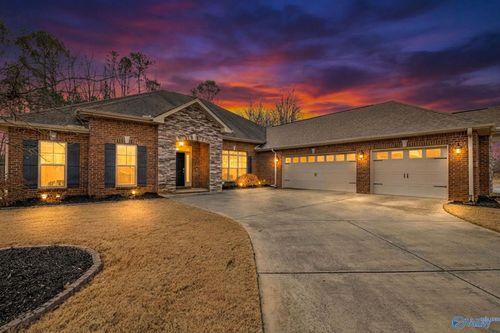 137 Chesnut Heath Ct, Madison, AL, 35756-3977 | Card Image