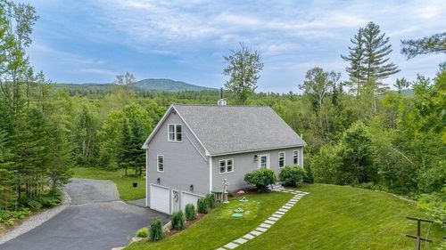 52 Jeffrey Dr, Sunapee, NH, 03782-3743 | Card Image