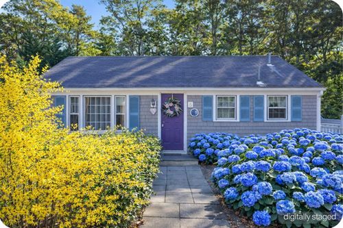 5 Coach House Ln, South Dennis, MA, 02660-2745 | Card Image