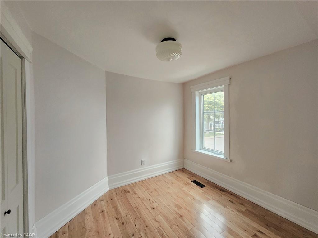 Residential Lease in Hamilton 3