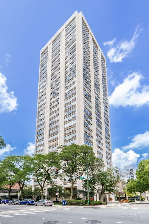 apt-2701f-70 Burton Pl, Chicago, IL, 60610-1480 | Card Image