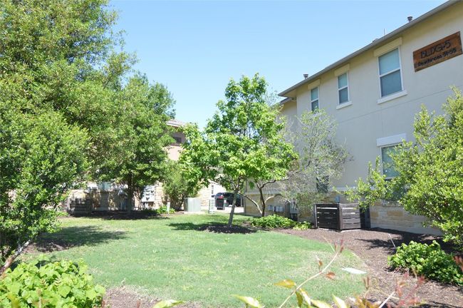 View of green lawn and open space | Image 27