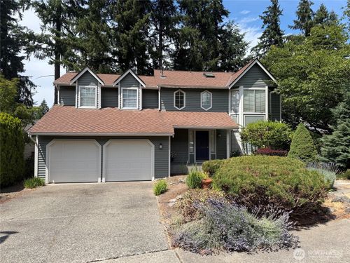 23954 Se 42nd Pl, Sammamish, WA, 98029-7532 | Card Image