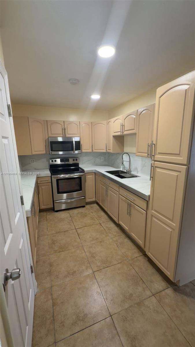 Residential Lease in West Palm Beach 4