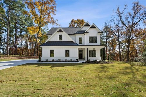 2280 Belmont Cir Se, Smyrna, GA, 30080-1539 | Card Image