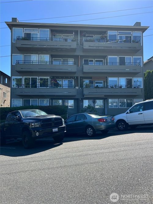 302-2921 Federal Ave, Everett, WA, 98201-3974 | Card Image