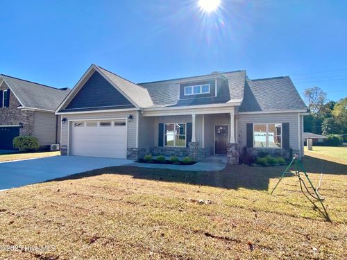 104 Kingston Cir, Goldsboro, NC, 27530-7756 | Card Image