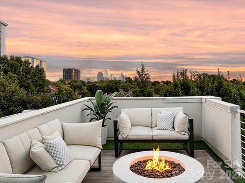 275 Mcdonald Ave, Charlotte, NC, 28203-5315 | Card Image