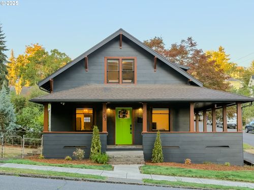 702 12th St, Oregon City, OR, 97045-1664 | Card Image