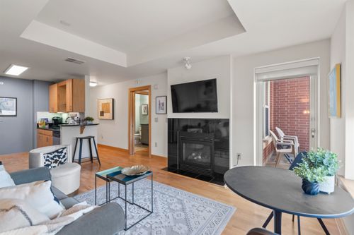 unit-1160-333 W Mifflin St, Madison, WI, 53703-6001 | Card Image