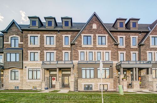 {{alt}} | Card Image