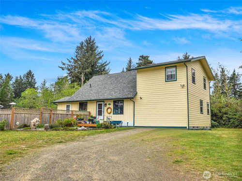 2104 272nd St, Ocean Park, WA, 98640-4541 | Card Image