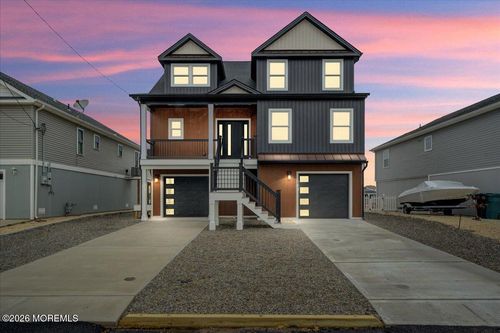 16 W Raritan Dr, LITTLE EGG HARBOR TWP, NJ, 08087-1126 | Card Image