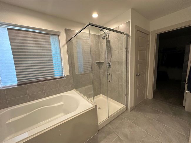 Primary Bath with Walkin Shower | Image 28