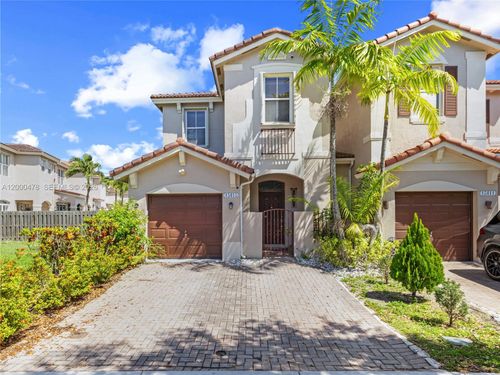 15415 Sw 9th Way, Miami, FL, 33194-2746 | Card Image