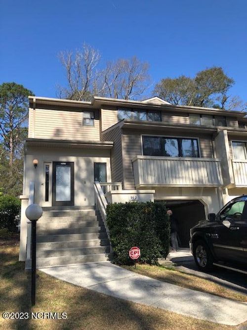 962 Birch Creek Dr, Wilmington, NC, 28403-4200 | Card Image