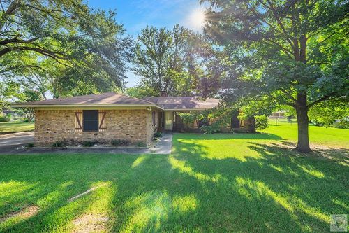 907 Misty Ln, Atlanta, TX, 75551 | Card Image