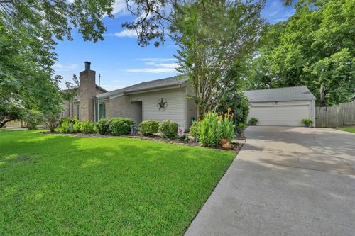 12323 Thoreau Dr, Montgomery, TX, 77356-8914 | Card Image