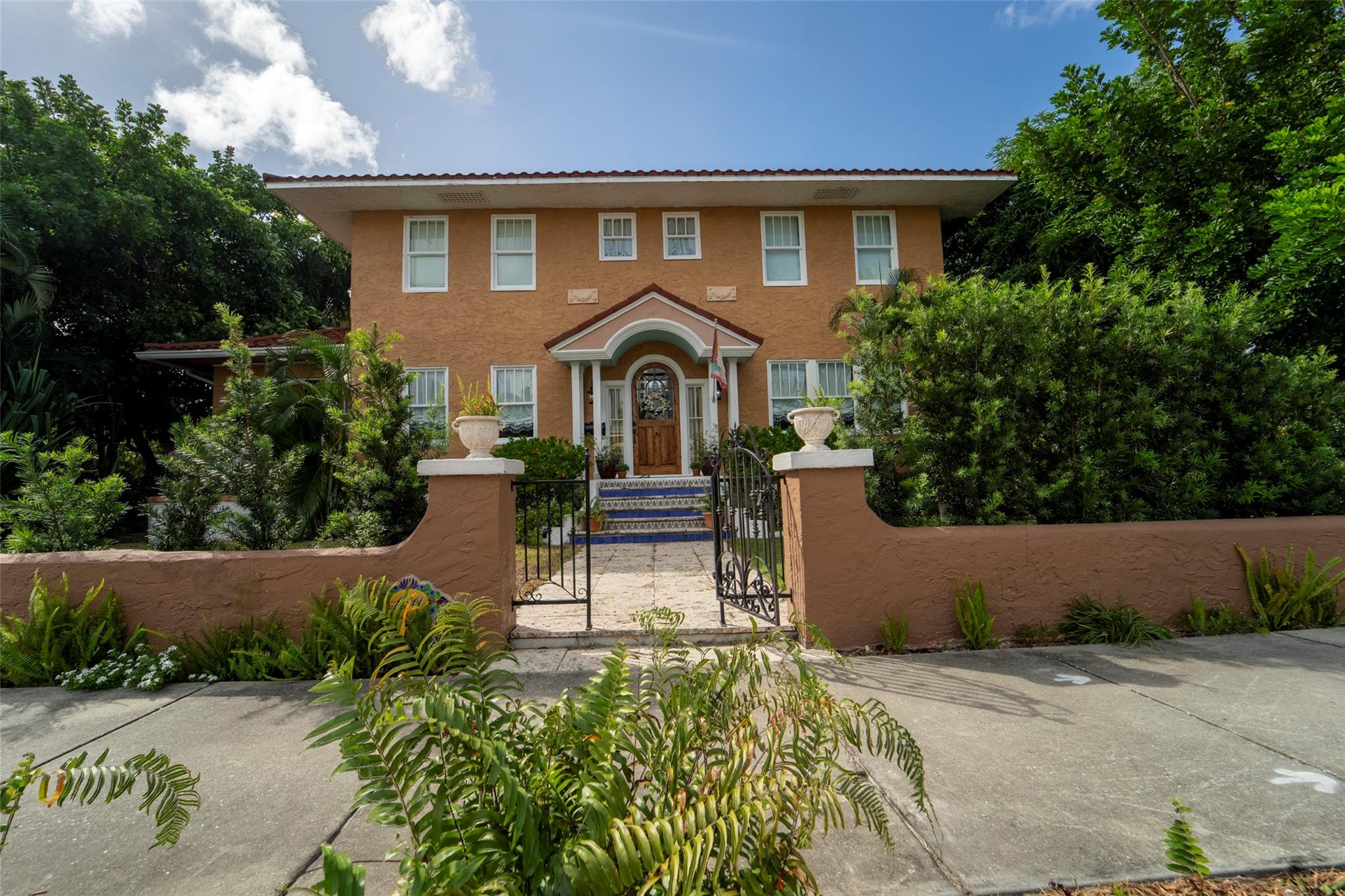 Olive Ave, West Palm Beach, FL 33401