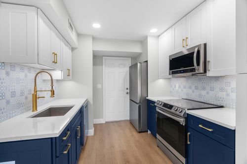 3041 E Palm Dr, Boynton Beach, FL, 33435-1628 | Card Image