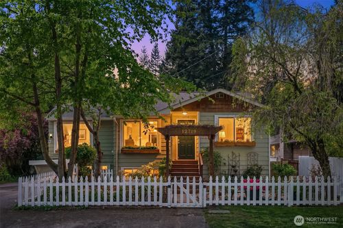 12719 12th Ave Ne, Seattle, WA, 98125-4012 | Card Image