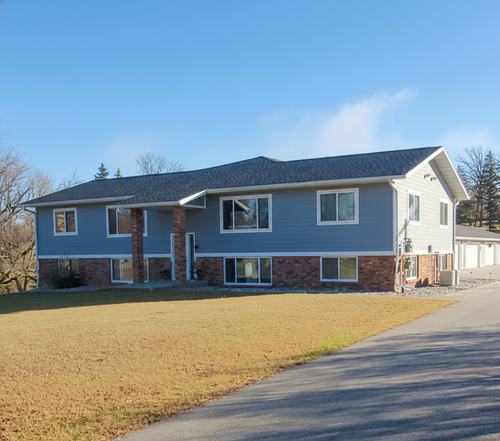1291 Highland Dr, Detroit Lakes, MN, 56501-2825 | Card Image