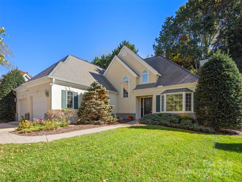 40 Tiverton Ln, Asheville, NC, 28803-1909 | Card Image