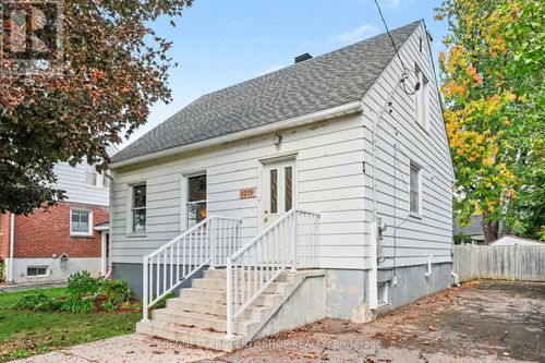 1215 Erie Ave, Ottawa, ON, K1V6G5 | Card Image