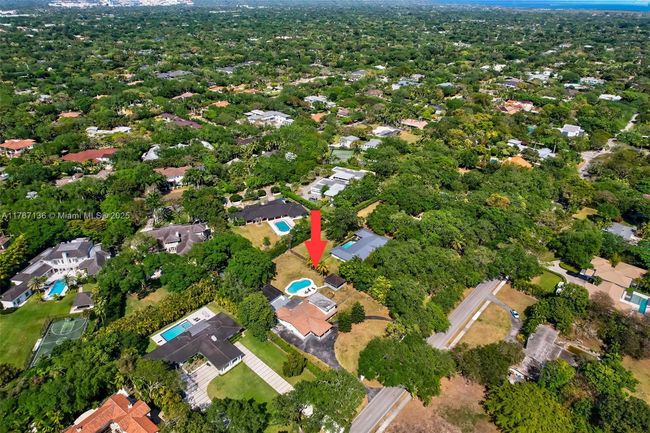 6835 Sw 112 Th St, House other with 4 bedrooms, 3 bathrooms and null parking in Pinecrest FL | Image 7