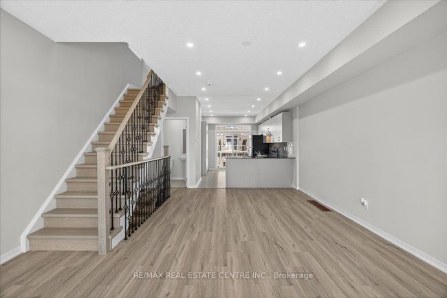 1373 Salem Rd N, House attached with 4 bedrooms, 3 bathrooms and 1 parking in Ajax ON | Image 12