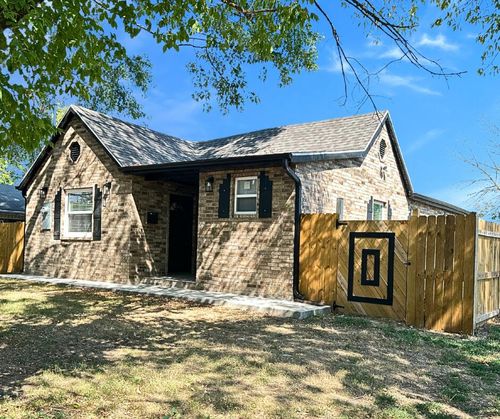 109 N Maple St, Monett, MO, 65708-2639 | Card Image