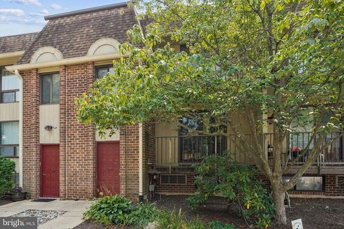 370 Saybrook Ln, WALLINGFORD, PA, 19086-6761 | Card Image