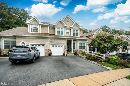 71 Dresner Cir, UPPER CHICHESTER, PA, 19061-4246 | Card Image