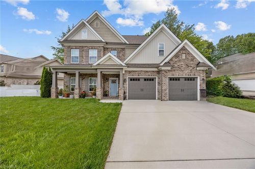 420 Burkes Crossing Dr, Winston Salem, NC, 27104-2509 | Card Image