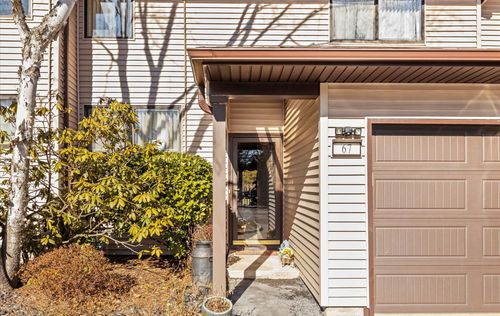 67 Northgate Cir, Melville, NY, 11747-3041 | Card Image