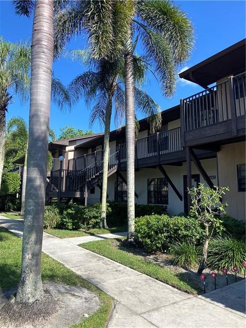 i-203-5294 Treetops Dr, NAPLES, FL, 34113-8504 | Card Image