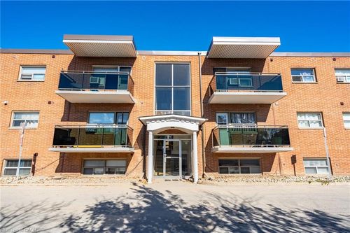 102-264 Oakdale Ave, Saint Catharines, ON, L2P2K4 | Card Image