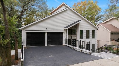 72 Wallis Rd, Chestnut Hill, MA, 02467-3173 | Card Image